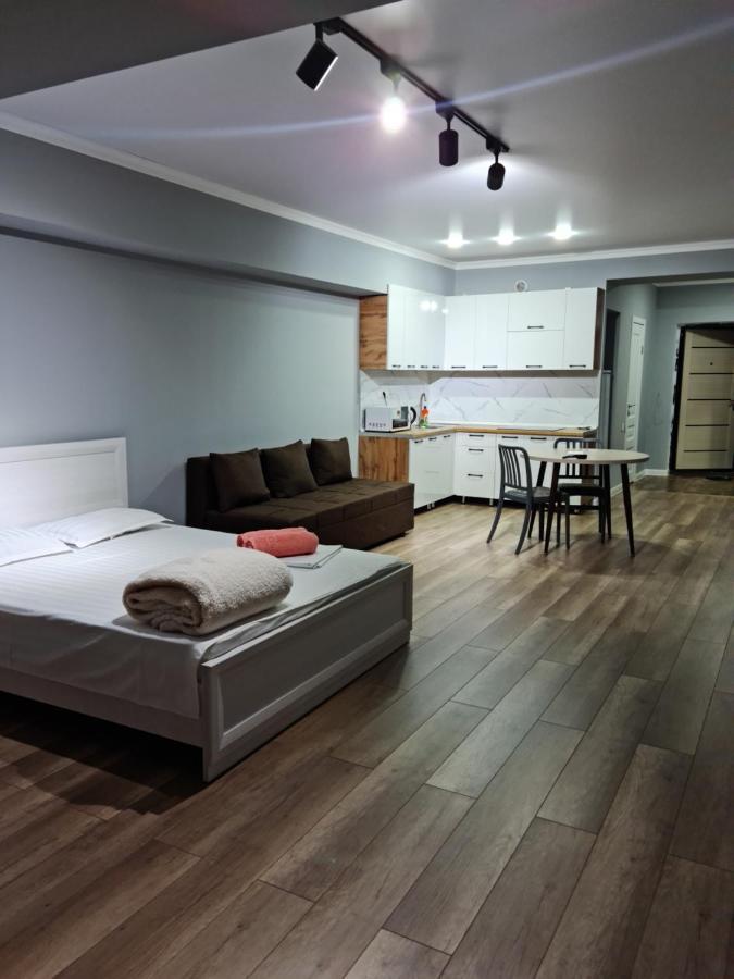 Апартаменты В Центре, В Новом Доме Almaty Luaran gambar